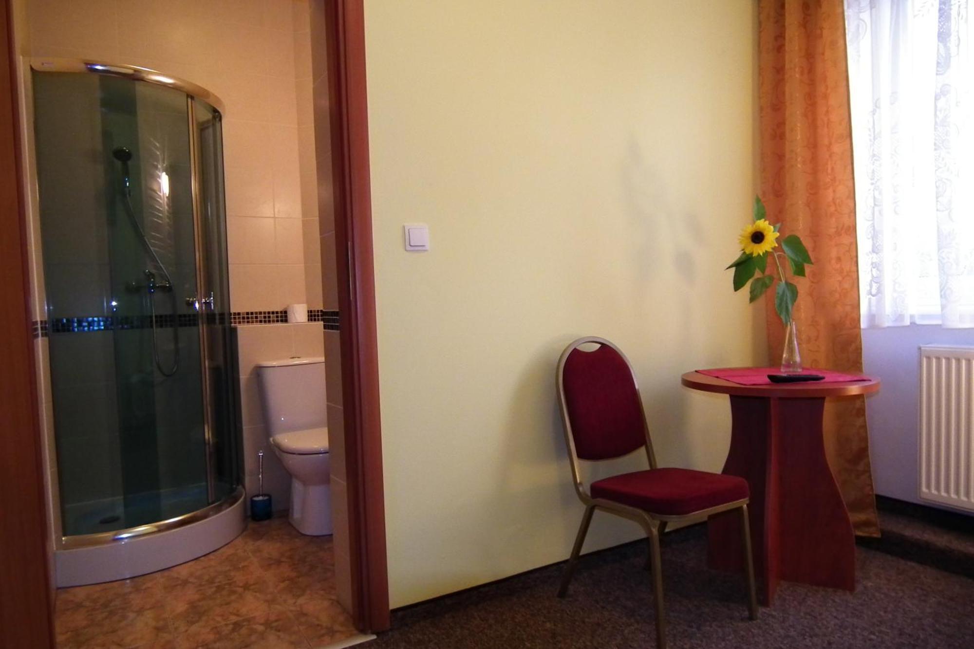 Hotelik Gold Raszyn Pokoj fotografie